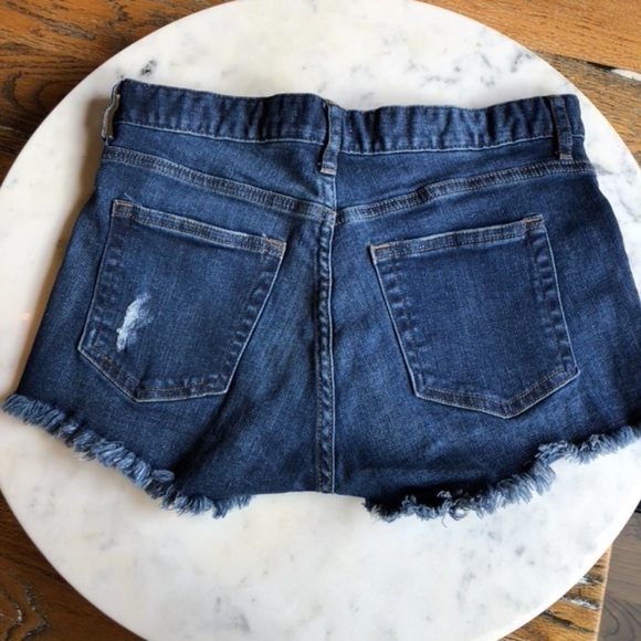 NWOT H&M Distressed Hugh Wasted Jean Shorts - Picture 2 of 6